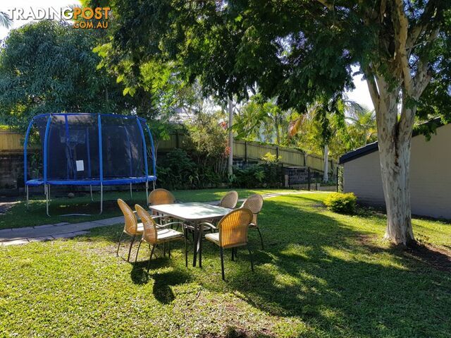 4 Kanni Court ASHMORE QLD 4214