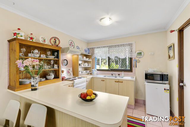 2 9 Jean Street Labrador QLD 4215