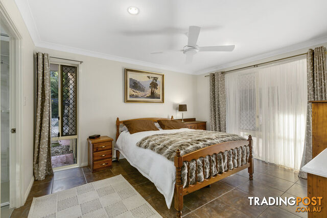 2 Newlands Court MOUNT NATHAN QLD 4211