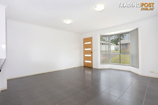 2/25 McMillan Street LABRADOR QLD 4215 - photo 4 of 5