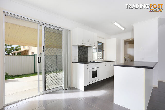 2/25 McMillan Street LABRADOR QLD 4215 - photo 2 of 5