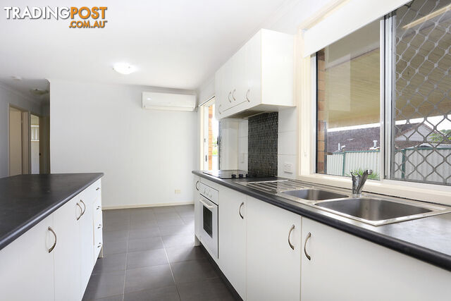 2/25 McMillan Street LABRADOR QLD 4215 - photo 3 of 5