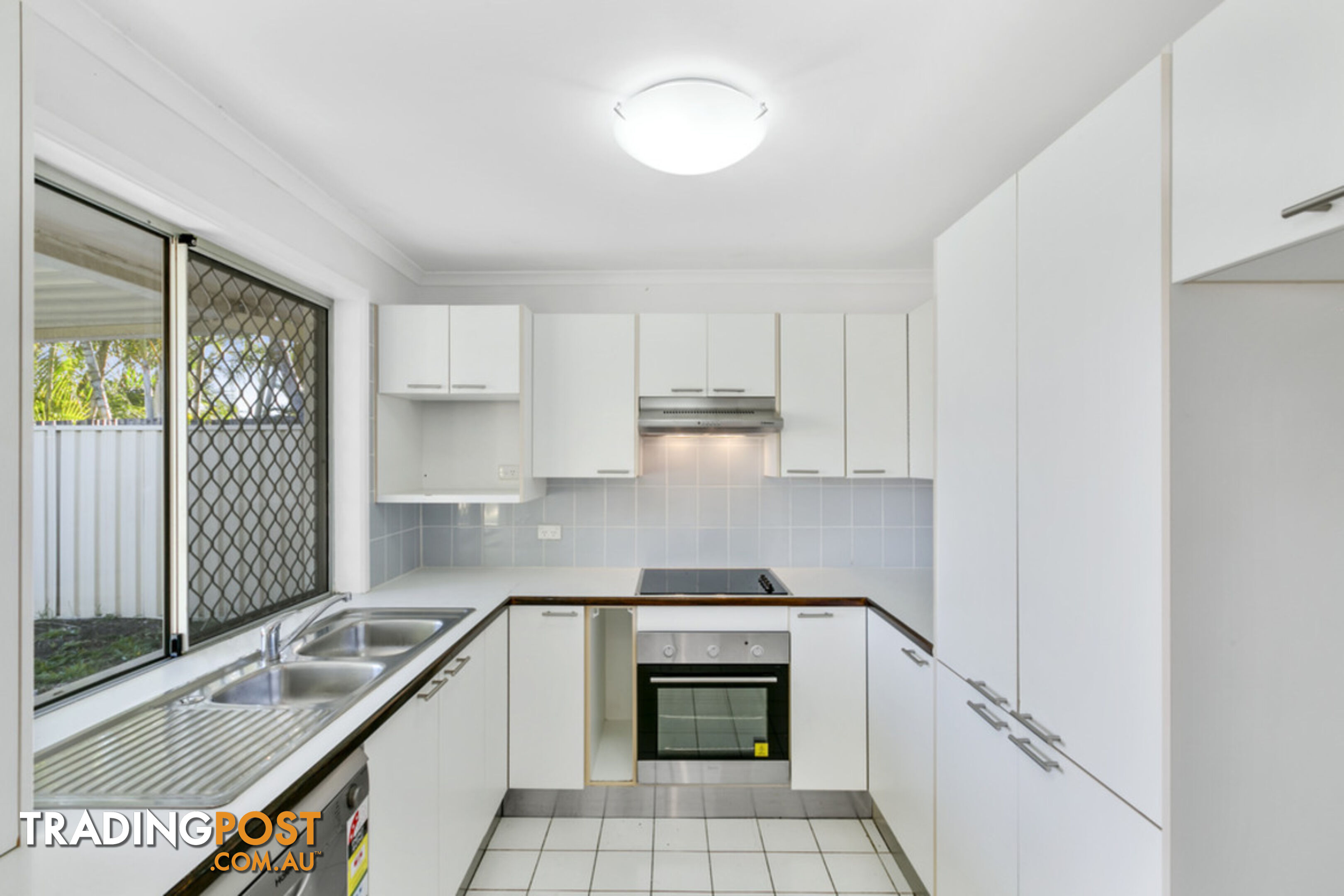 36 Poinciana Boulevard BROADBEACH WATERS QLD 4218