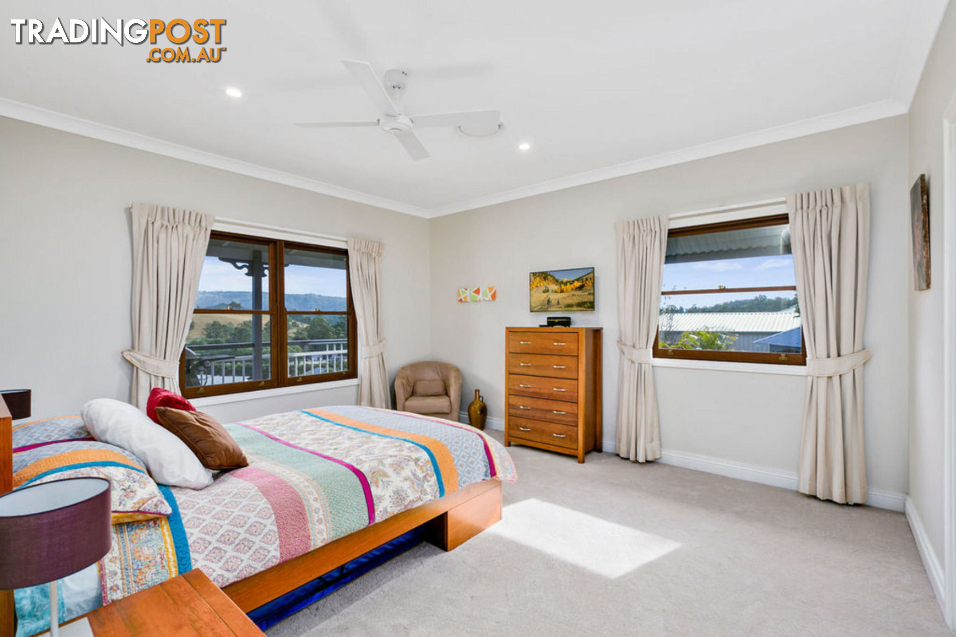 25 Mountain View Crest MOUNT NATHAN QLD 4211