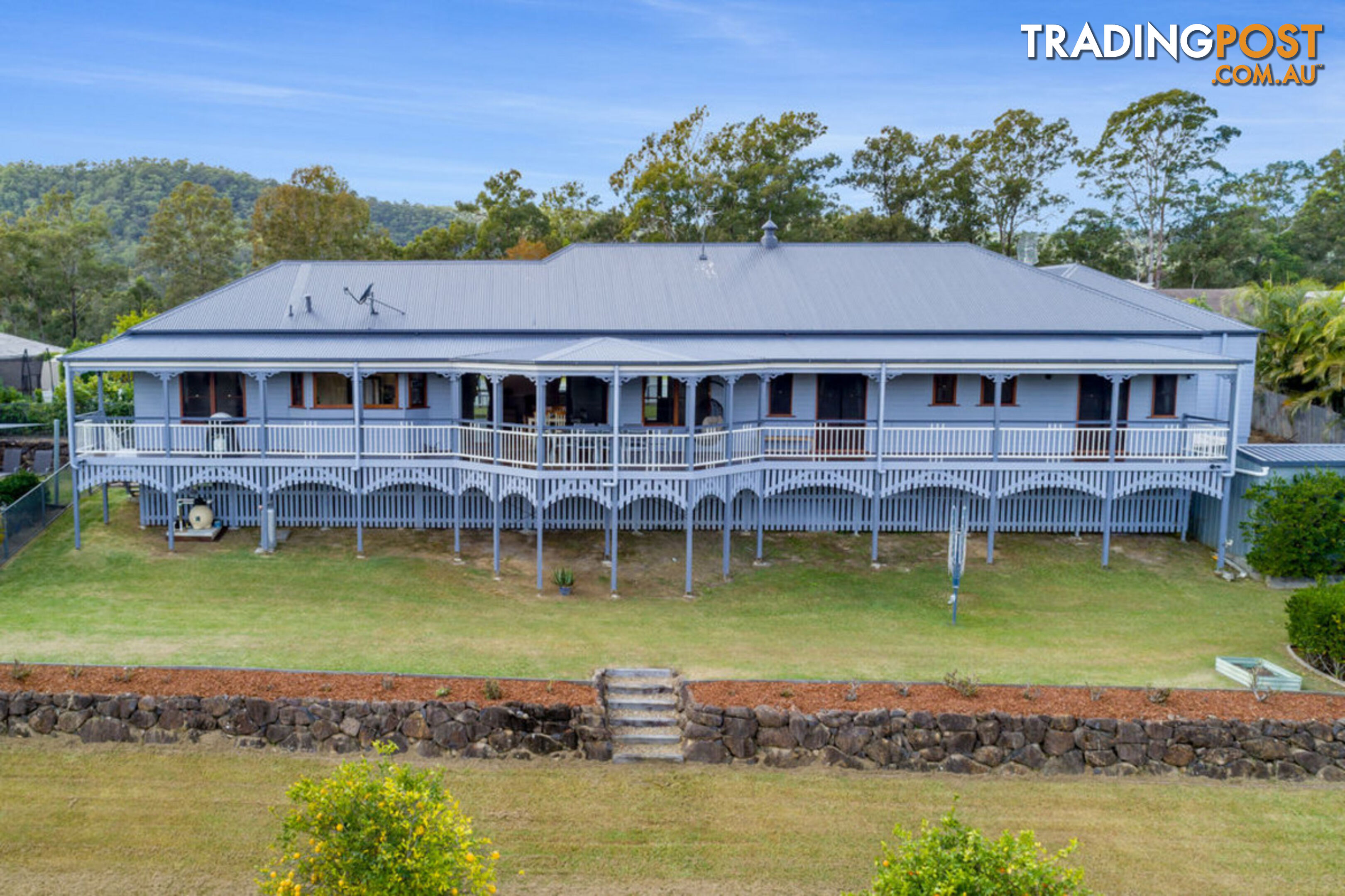 25 Mountain View Crest MOUNT NATHAN QLD 4211