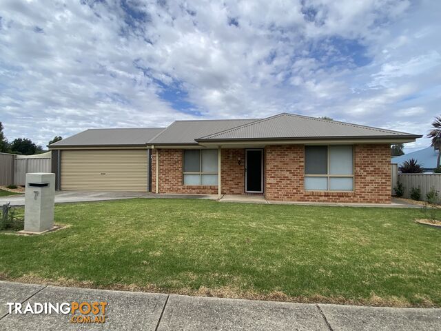 7 Banksia Street WEST ALBURY NSW 2640