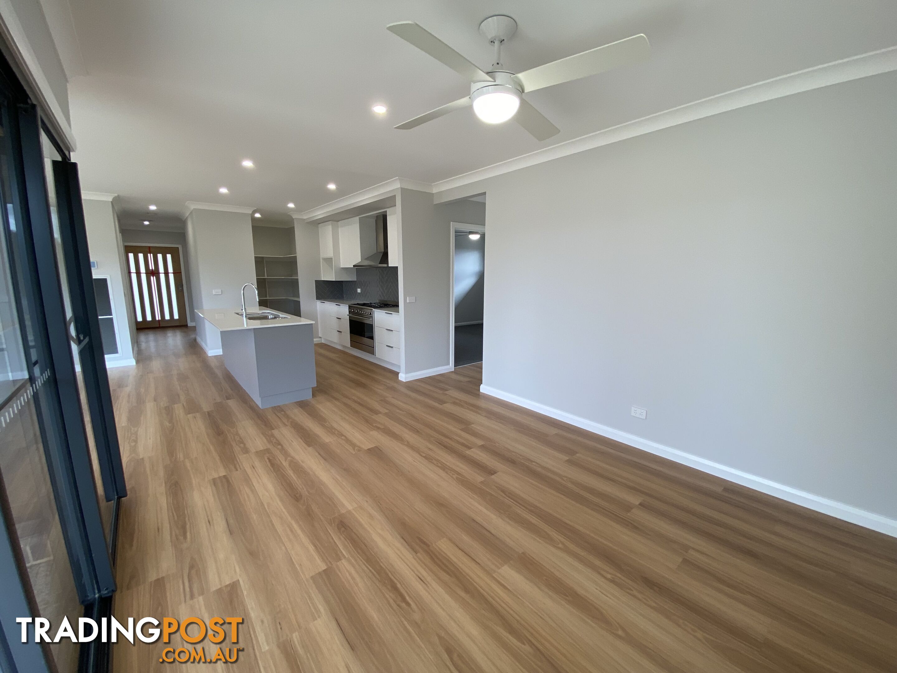 35 Zeil Circuit THURGOONA NSW 2640