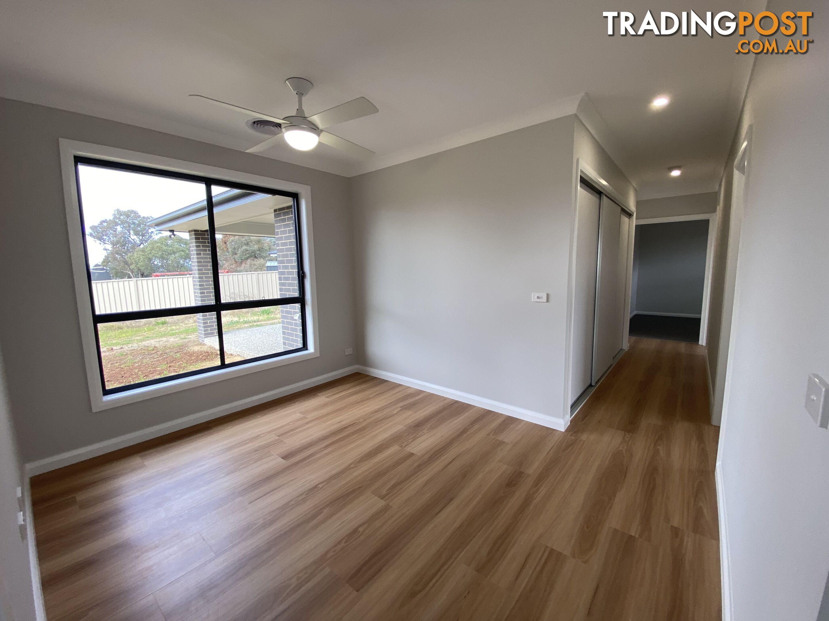 35 Zeil Circuit THURGOONA NSW 2640