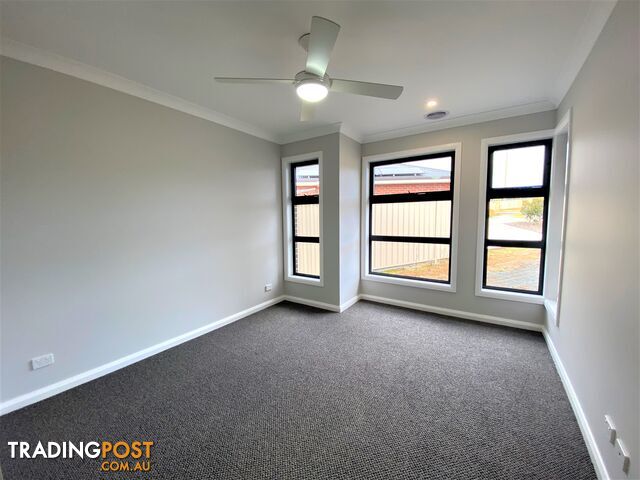 35 Zeil Circuit THURGOONA NSW 2640