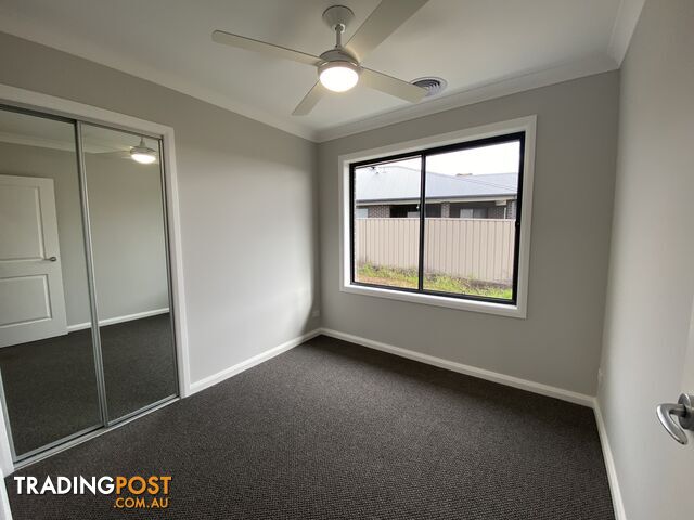 35 Zeil Circuit THURGOONA NSW 2640