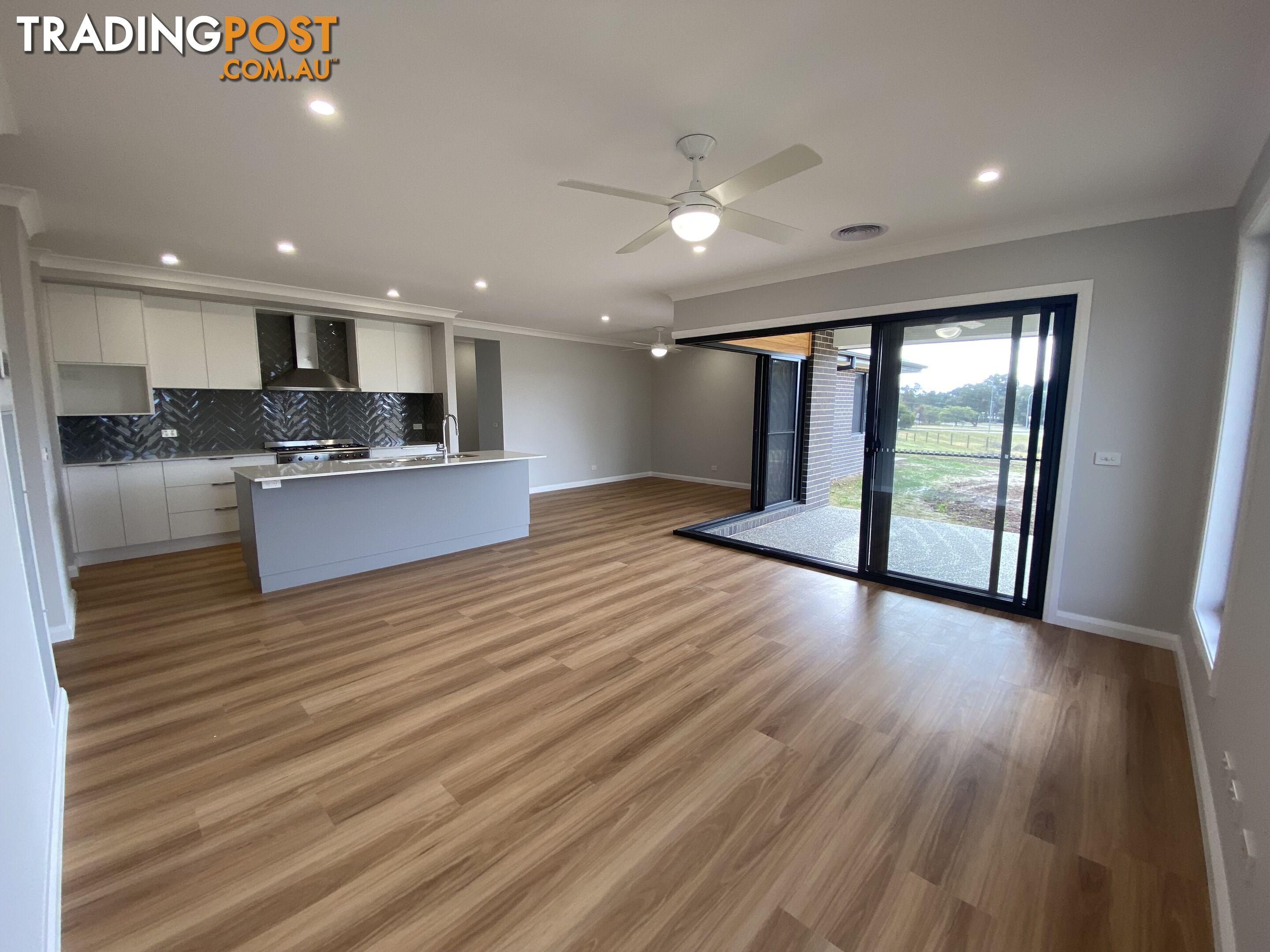 35 Zeil Circuit THURGOONA NSW 2640