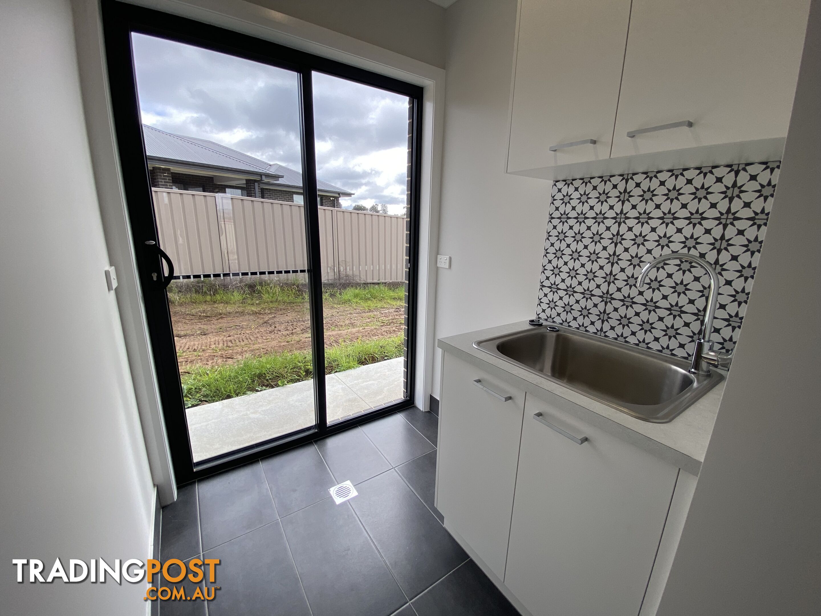 35 Zeil Circuit THURGOONA NSW 2640