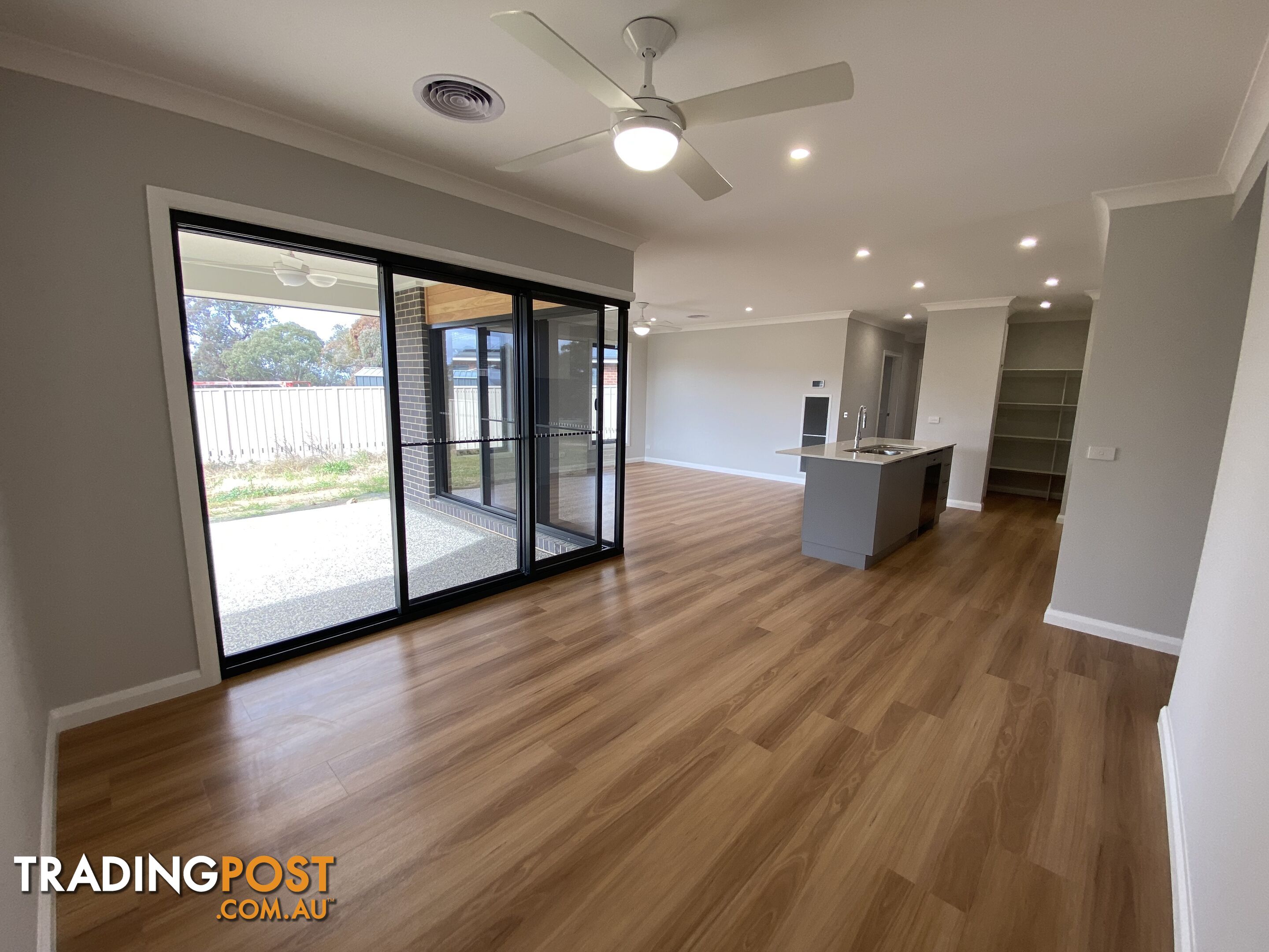 35 Zeil Circuit THURGOONA NSW 2640