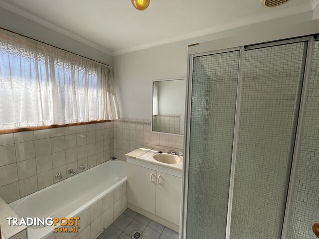 421 Kaitlers Road LAVINGTON NSW 2641