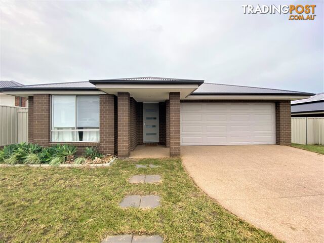 7 Baxter Court LAVINGTON NSW 2641