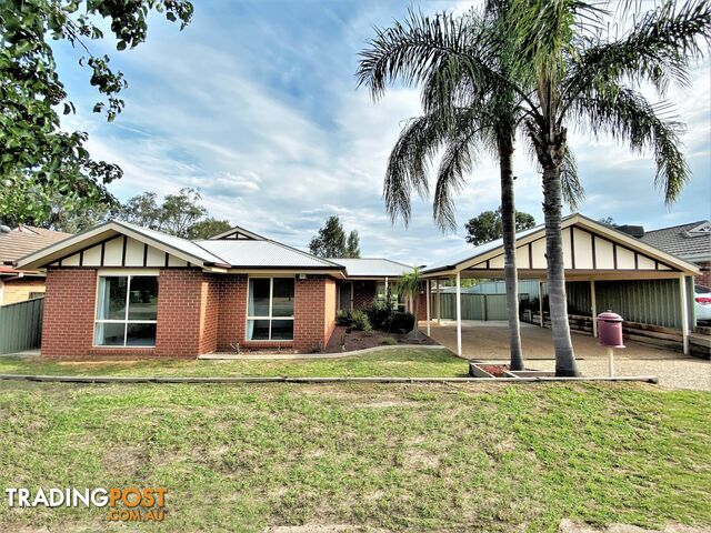 7 Creasey Place GLENROY NSW 2640