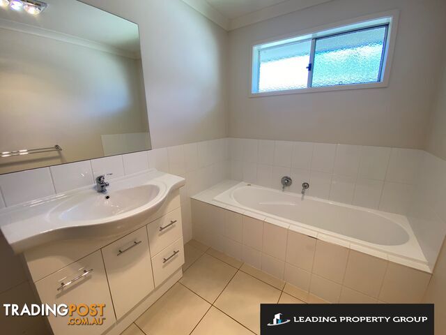 40a Royce Crescent LAVINGTON NSW 2641