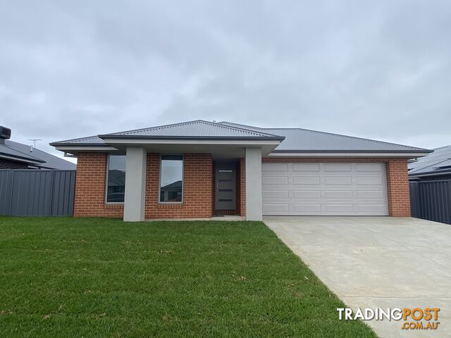 43 Yorkshire Road THURGOONA NSW 2640