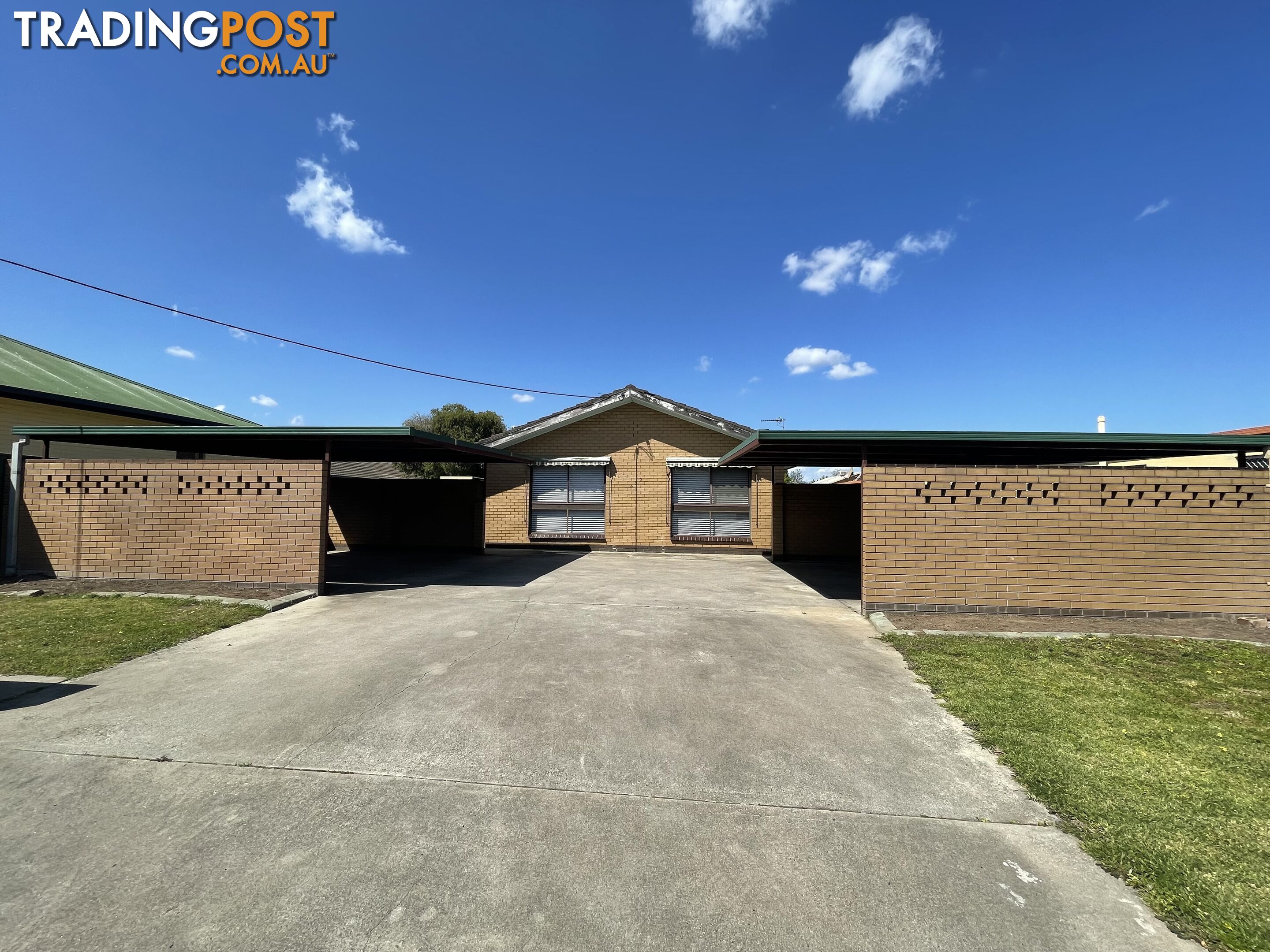 1 422 Kotthoff Street LAVINGTON NSW 2641