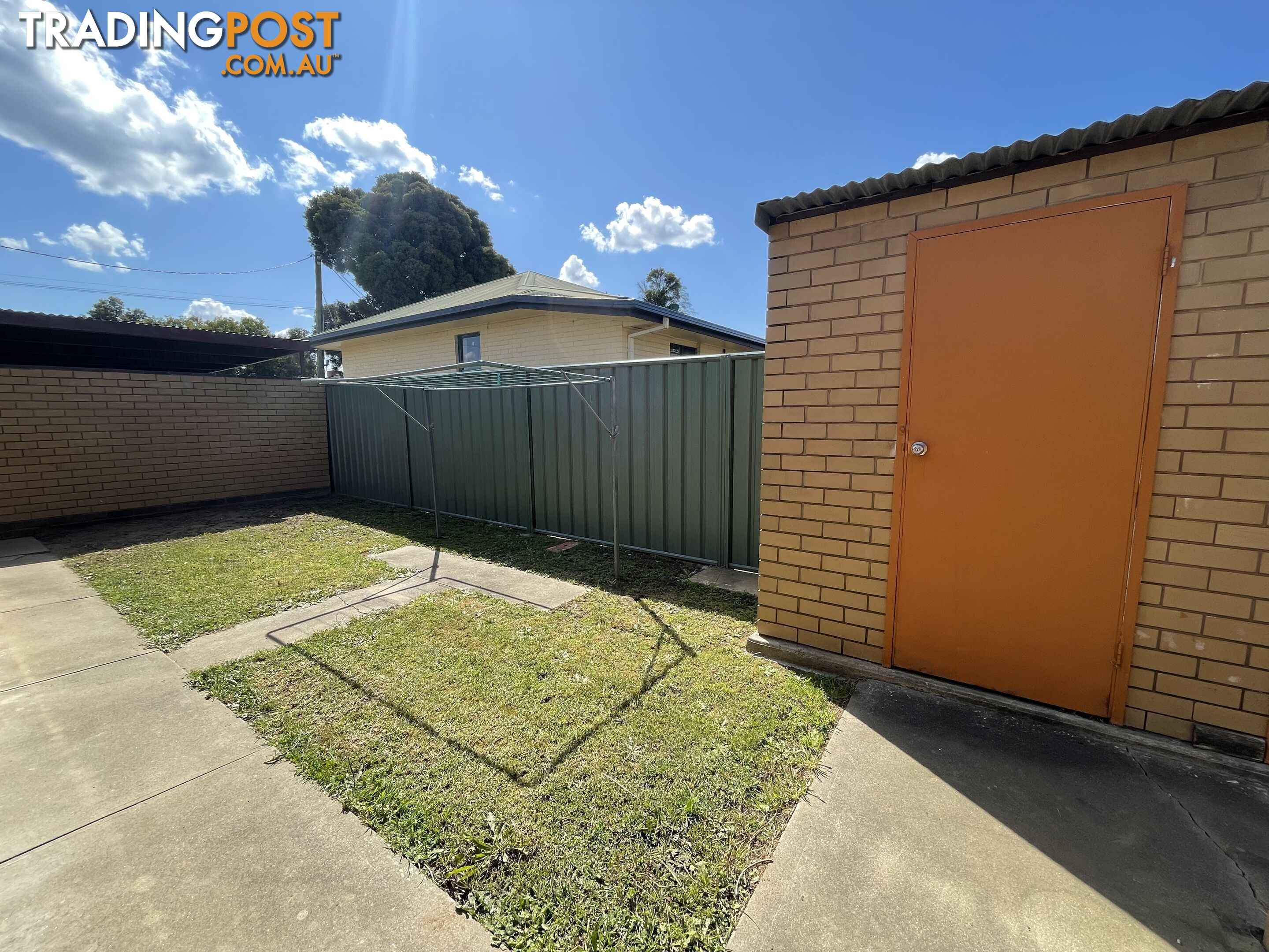 1 422 Kotthoff Street LAVINGTON NSW 2641