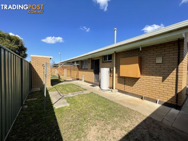 1 422 Kotthoff Street LAVINGTON NSW 2641