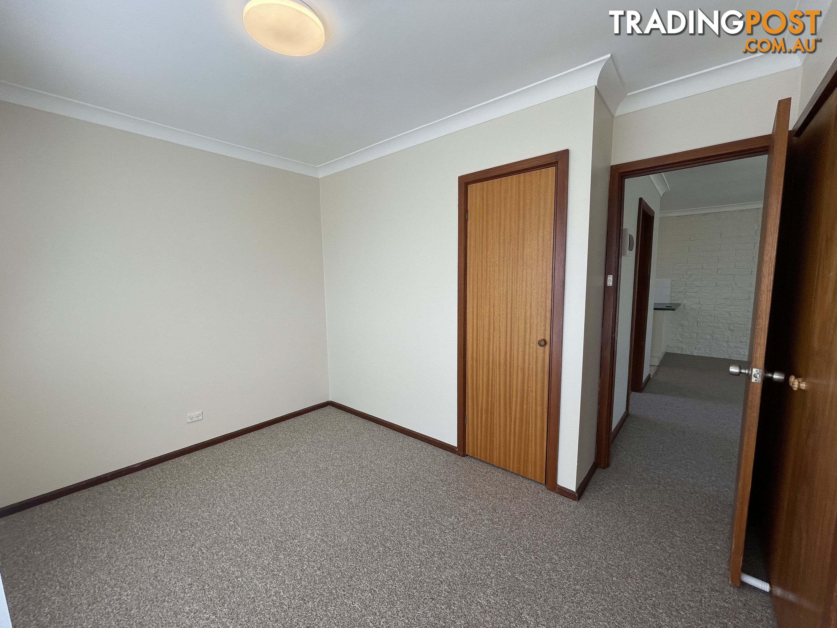 1 422 Kotthoff Street LAVINGTON NSW 2641