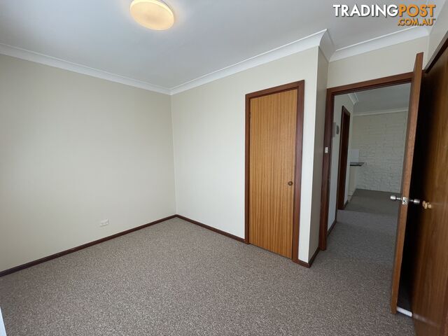 1 422 Kotthoff Street LAVINGTON NSW 2641