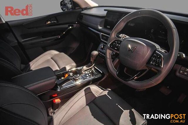 2025 MAHINDRA XUV700 AX7L  WAGON - photo 5 of 20