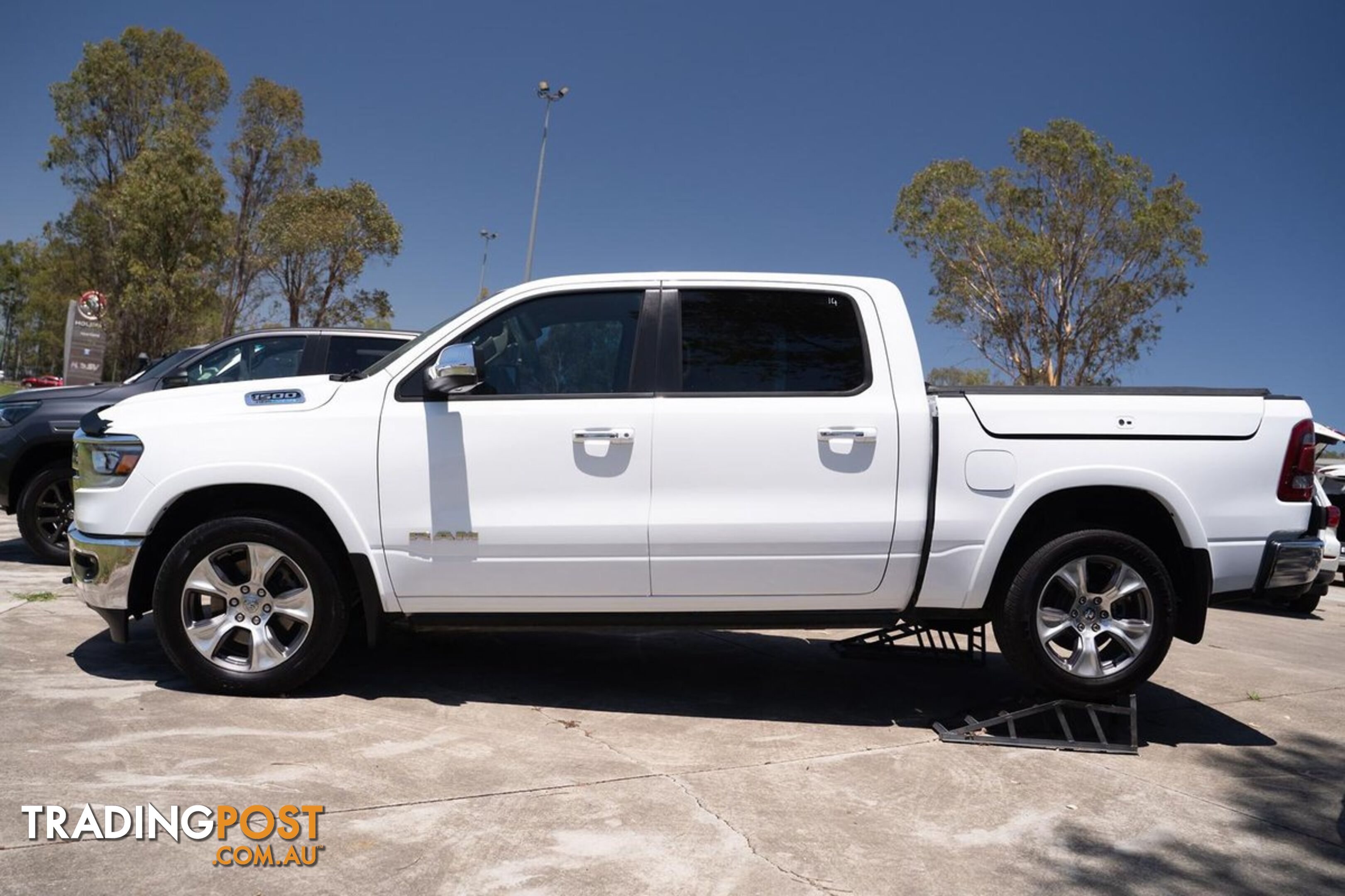 2021 RAM 1500 LARAMIE RAMBOX DT MY21 4X4 DUAL RANGE CREW CAB SHORT WHEELBASE UTILITY