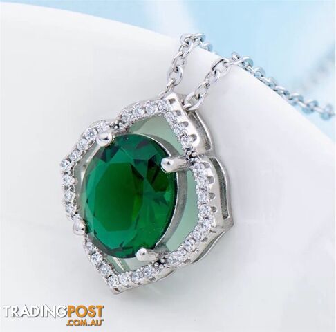 SimplySelena Emerald Zircon Pendant With Necklace