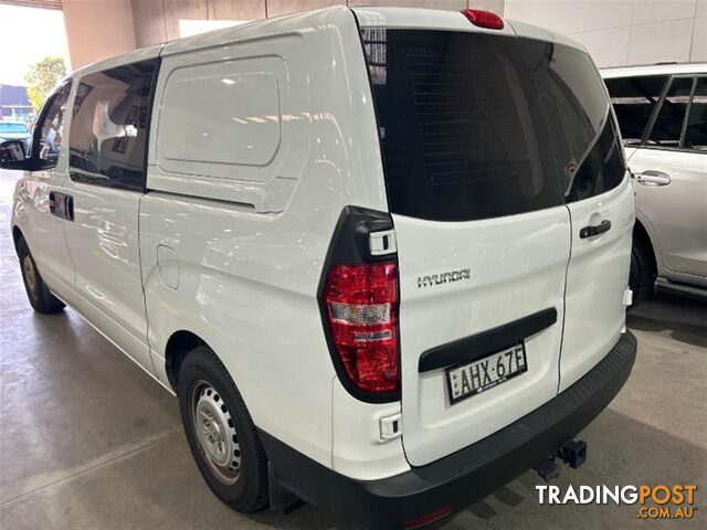 2015 HYUNDAI ILOAD DUAL CAB TQ2-V MY15 VAN - photo 3 of 4