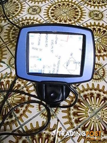 GARMIN STREET PILOT C320 GPS. good condition come with sd card
