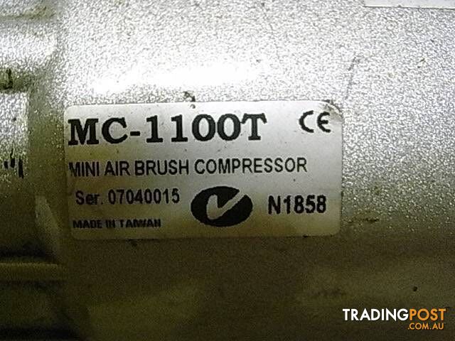 1/8 HP AIR BRUSH AIR COMPRESSOR MA25 MADE IN TAIWAN