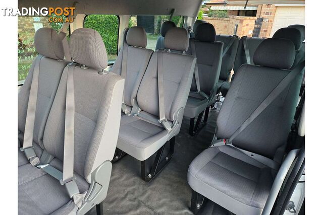2010 TOYOTA HIACE COMMUTER KDH223R BUS - photo 4 of 32