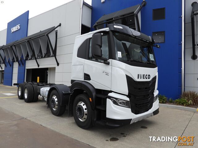 2023 Iveco S-Way AT460