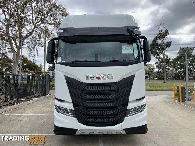 2023 Iveco S-Way AS700