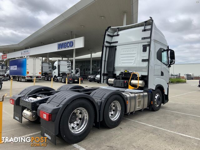 2023 Iveco S-Way AS700