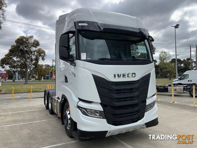 2023 Iveco S-Way AS700