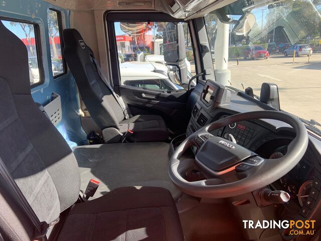 2023 Iveco S-Way 2023 S-Way 8x4 Rigid AT - photo 3 of 31