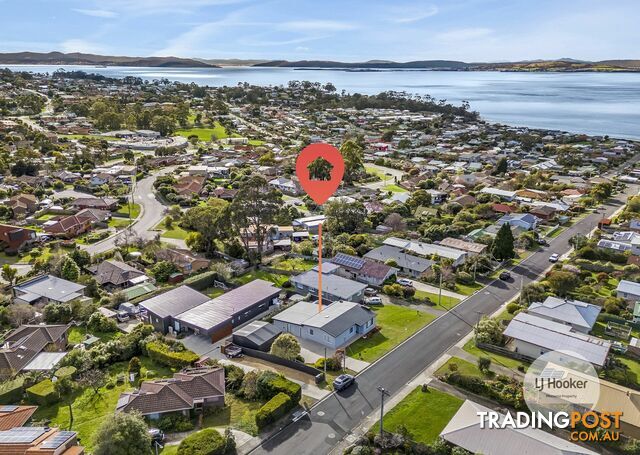 39 Garnett Street BLACKMANS BAY TAS 7052