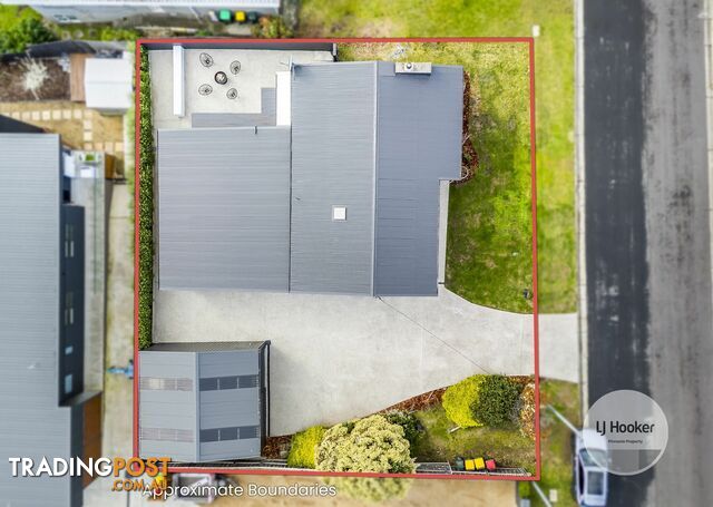 39 Garnett Street BLACKMANS BAY TAS 7052