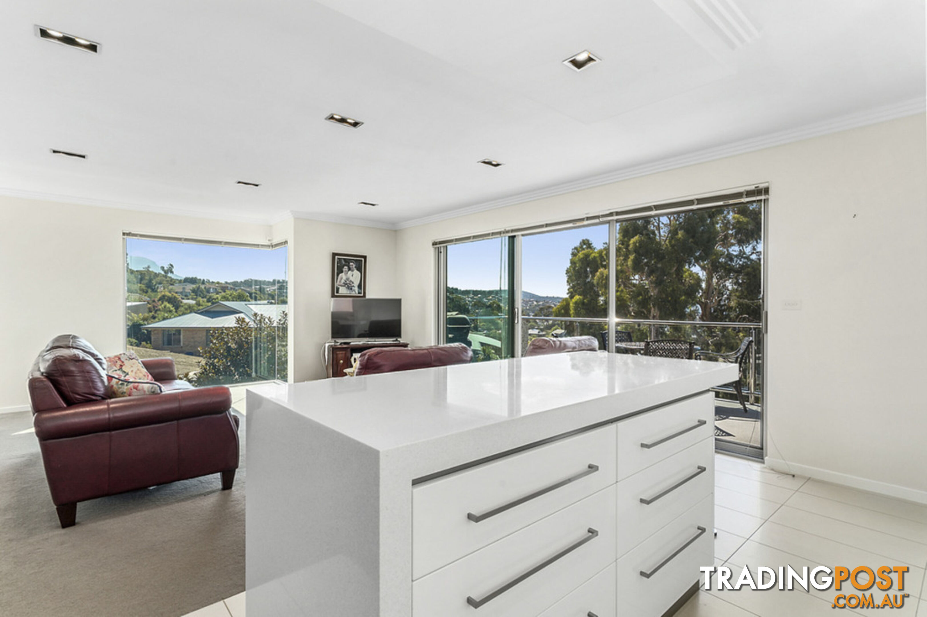 2/16-18 Sandra Drive BLACKMANS BAY TAS 7052