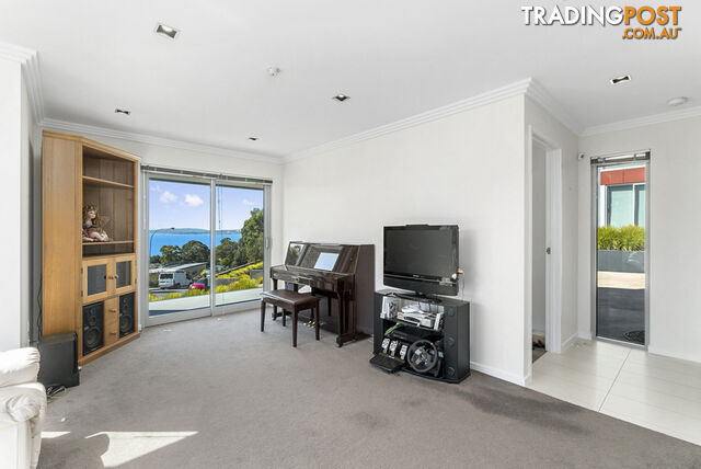 2/16-18 Sandra Drive BLACKMANS BAY TAS 7052