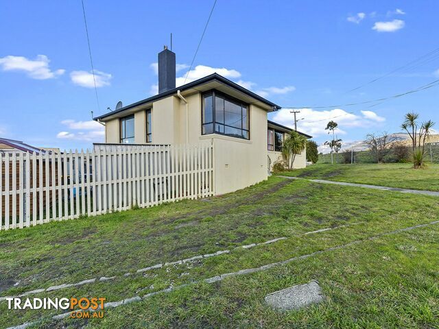 4 Malabar Road CLAREMONT TAS 7011