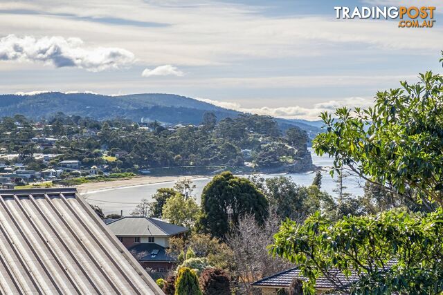 1/2 Surf Parade BLACKMANS BAY TAS 7052