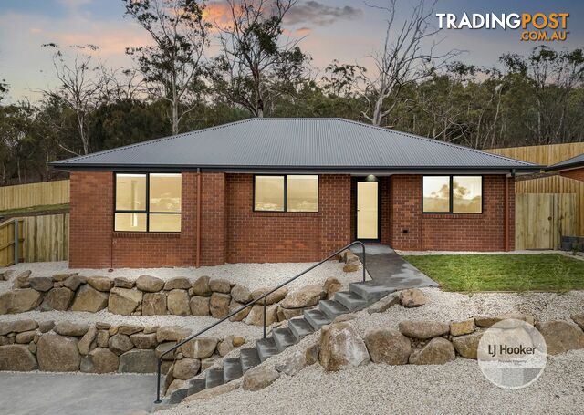 11 Fryett Drive CLAREMONT TAS 7011