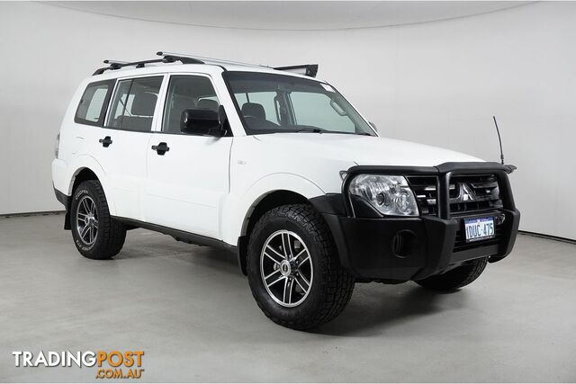 2011 MITSUBISHI PAJERO GL LWB (4X4) NT MY11 WAGON