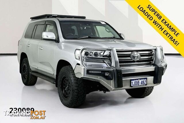2016 TOYOTA LANDCRUISER SAHARA VDJ200R 4D WAGON