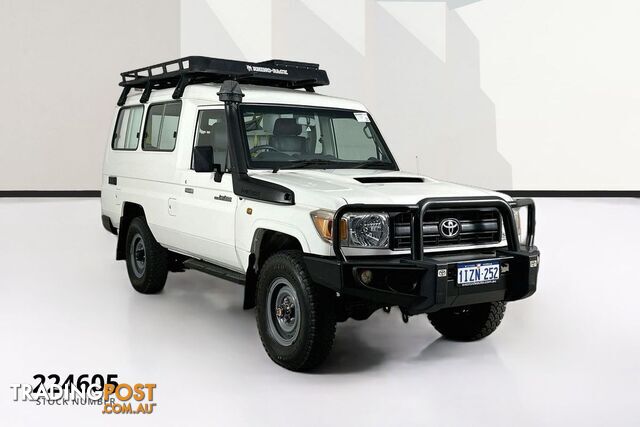 2016 TOYOTA LANDCRUISER WORKMATE (4X4) 2 SEAT VDJ78R TROOPCARRIER