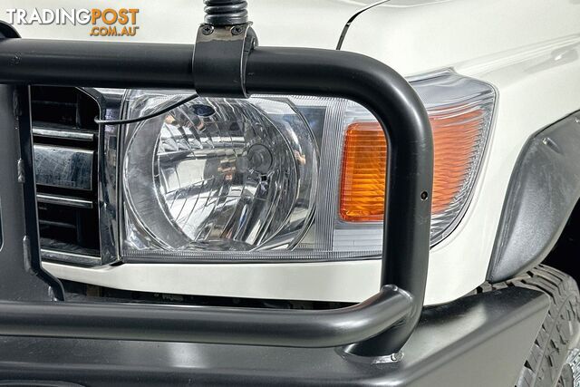 2008 TOYOTA LANDCRUISER WORKMATE (4X4) 11 SEAT VDJ78R TROOPCARRIER - photo 3 of 23